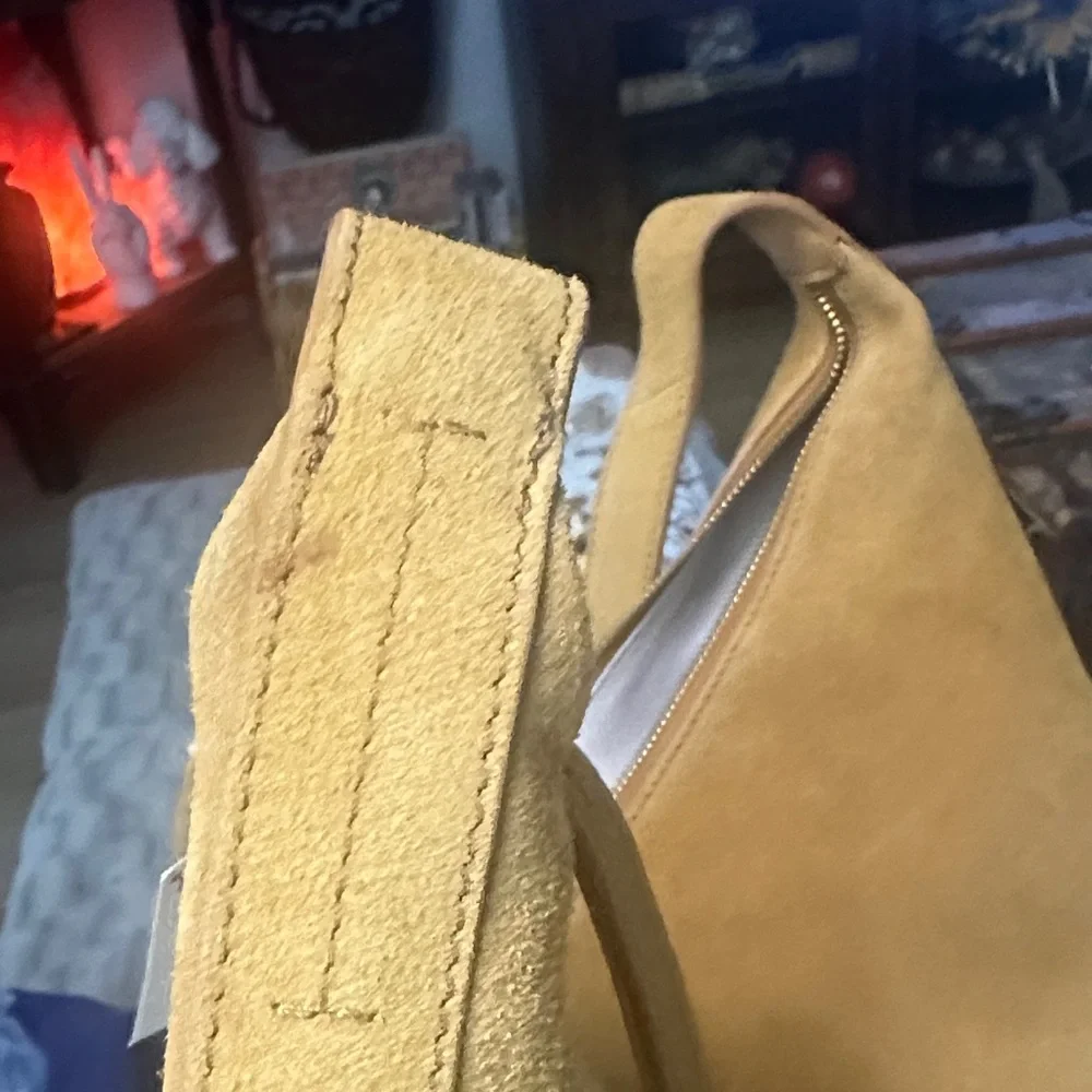 NWT- Margot New York Suede Leather Tan Shoulder Hobo Bag. New With Tags. - Picture 15 of 16